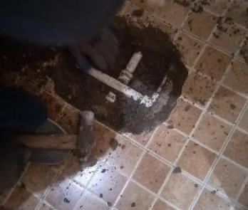 灵石卫生间漏水维修公司为您分享下卫生间渗水如何处理及注意事项